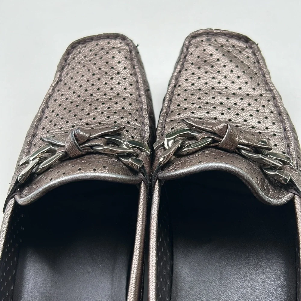 Stuart Weitzman metallic loafers perforated size 8 M little to no signs of wear